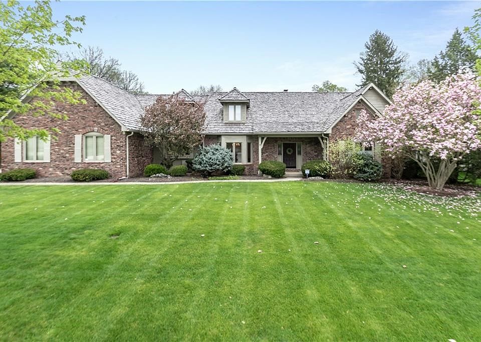 Fabulous Opportunity for Master Main in Springmill Streams