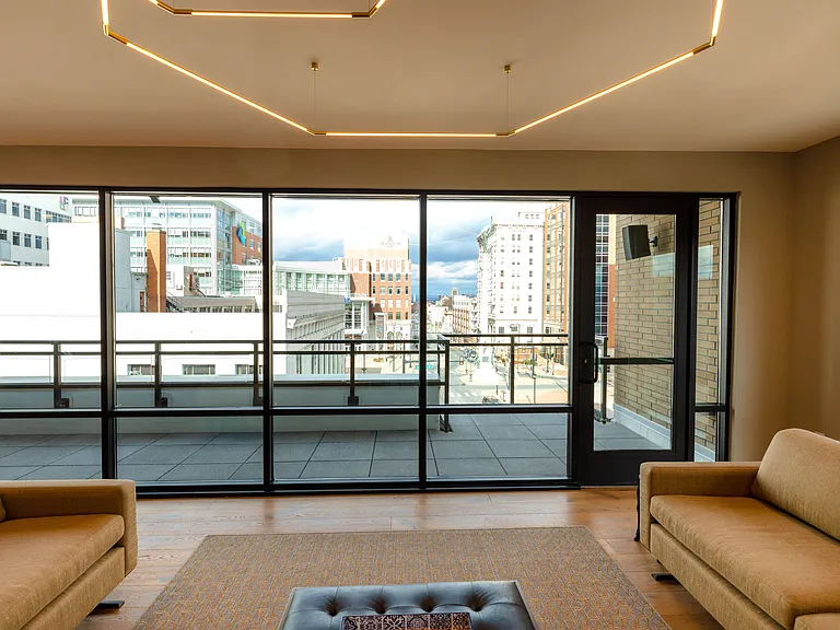 Center Square Lofts West — Photo 24