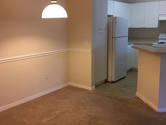 4th image of 3561 Conroy Rd