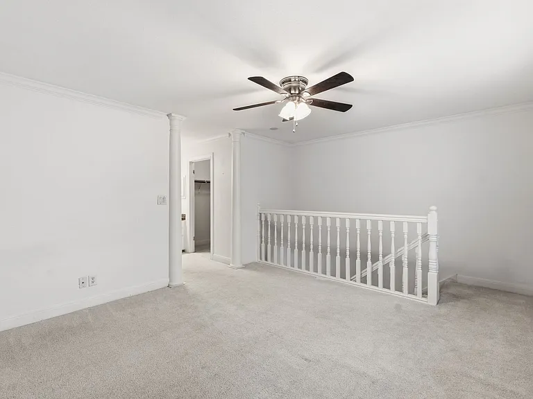 2500 Steck Ave #7 — Photo 9