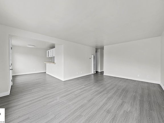3rd image of 8102 Alameda St #8104-1/2