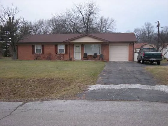 1746 S Vickie Dr photo 1