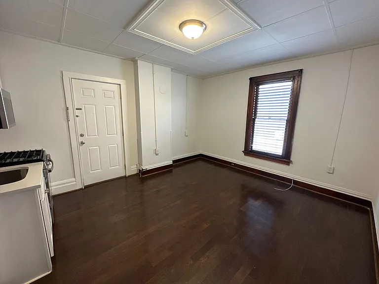 N High St 2321-2327 ONYX — Photo 5