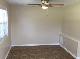4568 Old Clear Creek Rd, Hendersonville, NC 28792