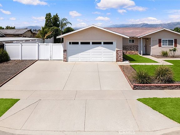 4th image of 21127 E Cypress St