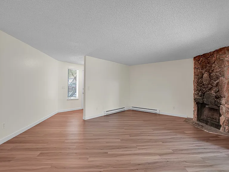 Riverview Apartments — Photo 53