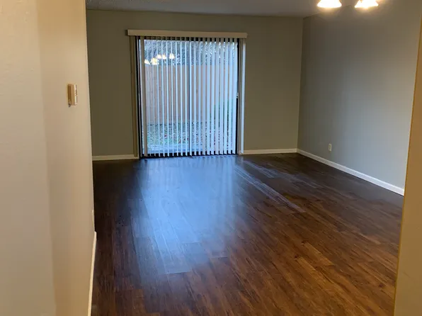 1233 Guelbreth Ln APT 110, Saint Louis, MO 63146