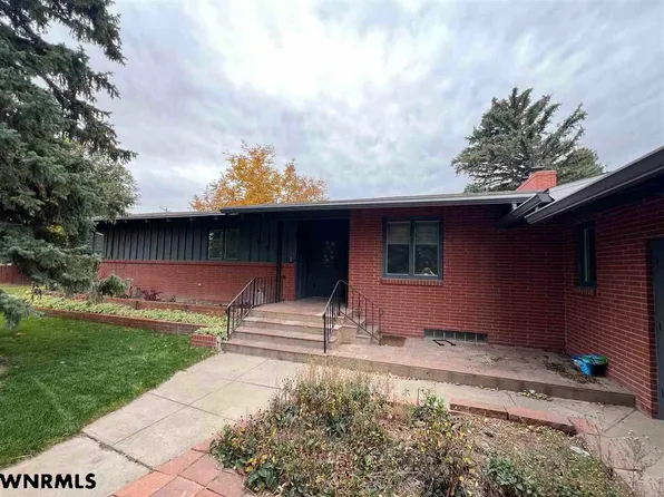 1965 Q St, Gering, NE 69341