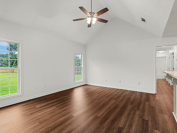 3rd image of 86 Lee Road 883