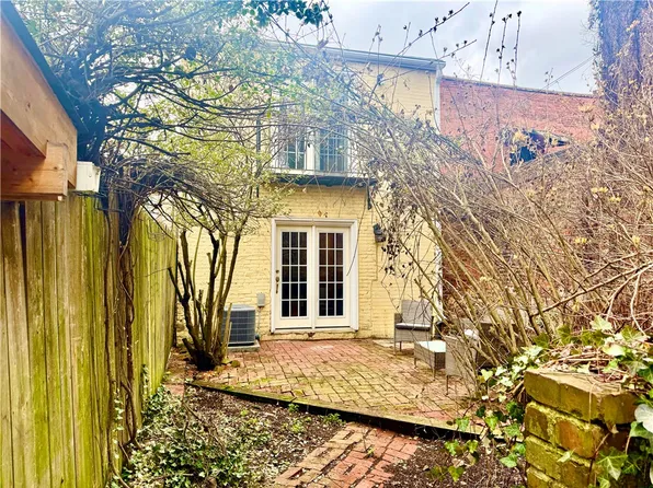 1236 Resaca Central N, Pittsburgh, PA 15212