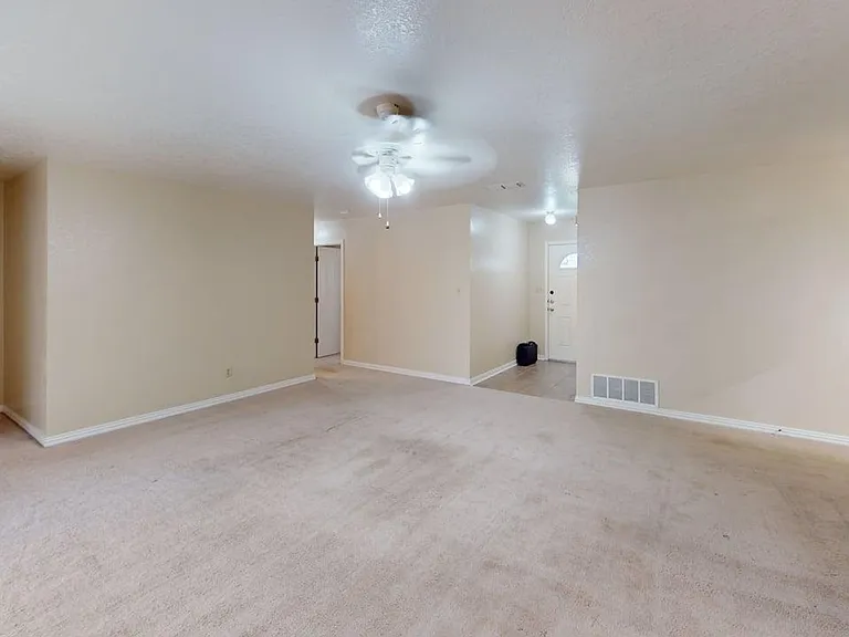 4405 Hondo Dr — Photo 6