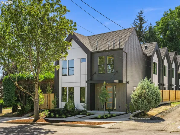 1796 SE Spokane St #2, Portland, OR 97202