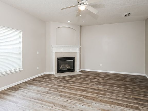 4th image of 276 Porta Rosa Cir
