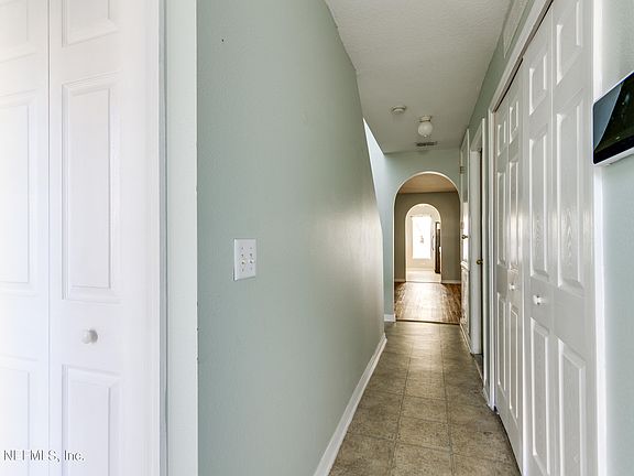 4th image of 7074 Saint Ives Ct