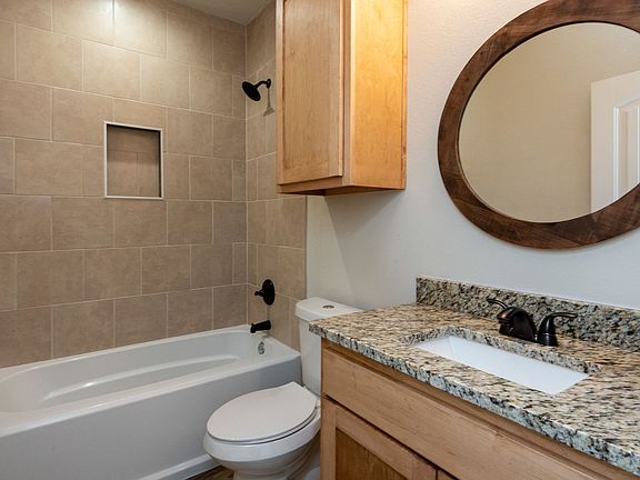 5th image of 2212 Steepleridge Cir