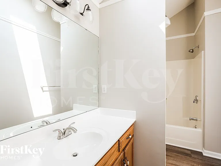 7016 N Bristol Ave — Photo 11