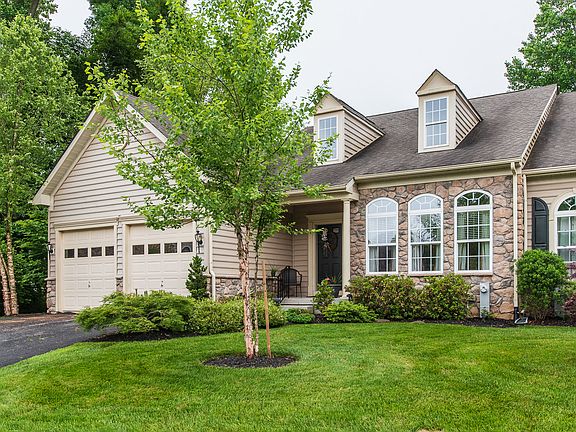 2nd image of 1176 Tuscany Ln