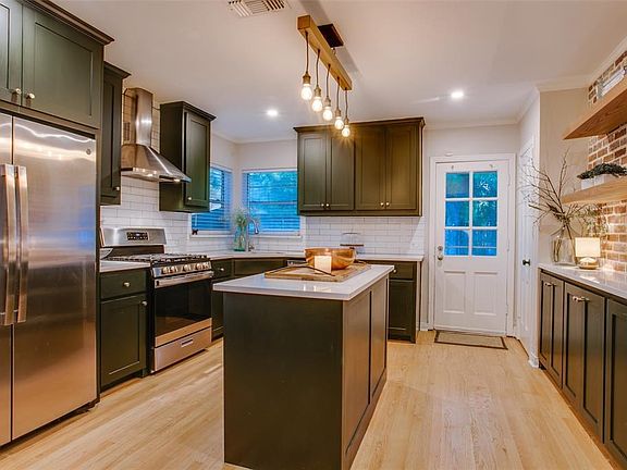 2nd image of 2311 Lawndale Dr