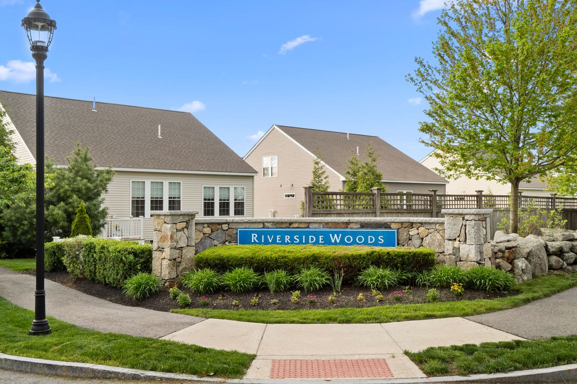 4 Francis Dr 407 Andover MA 43