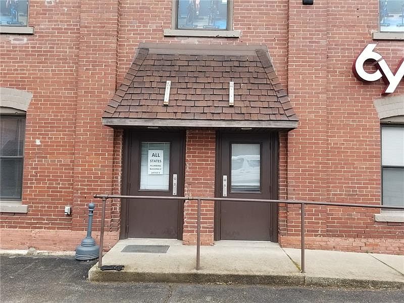 2nd image of 531 Georgetown Rd