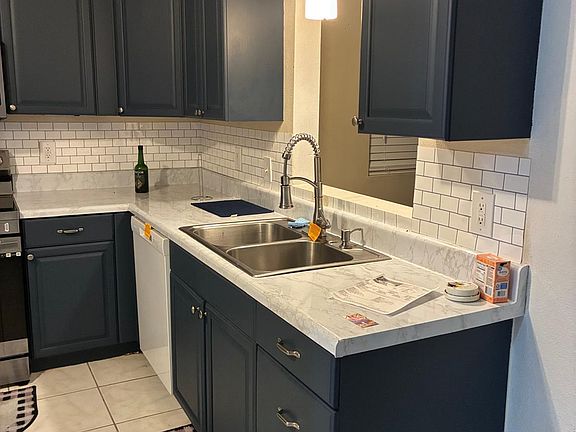 3rd image of 332 SE MAJESTIC Terrace