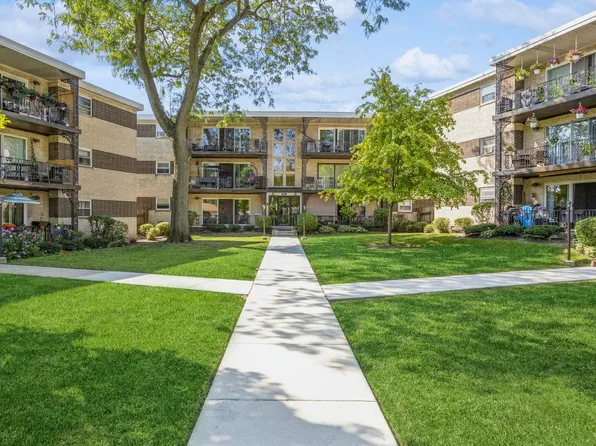 911 8th Ave APT 7, La Grange, IL 60525
