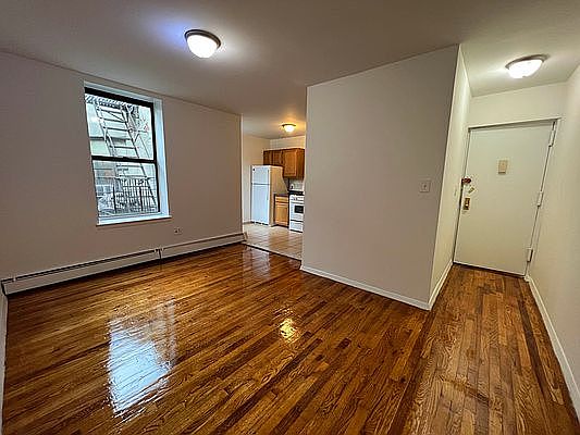 1st image of 3900 Harper Ave #11A