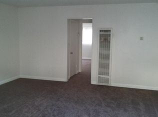 914 W Pine St, Upland, CA 91786