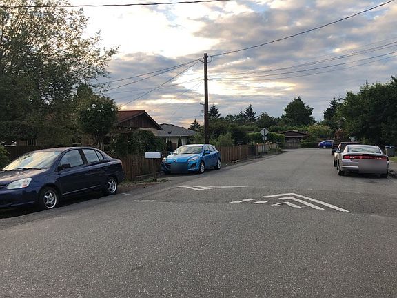 4th image of 1733 Rainier Ave