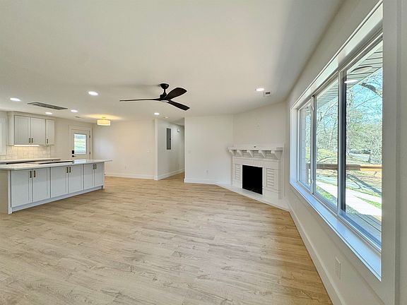 4th image of 1115 Wildwood Park Rd