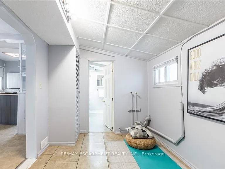 355 Jones Rd — Photo 11