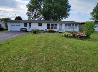 37 Seneca Dr, Plattsburgh, NY 12901