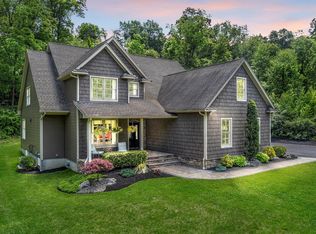 1 Hidden Hills Ct, Warwick, NY 10990