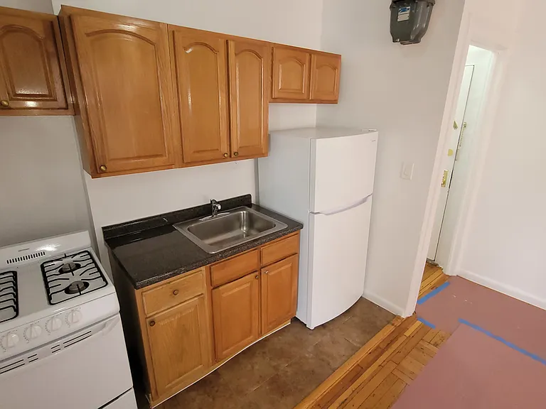 3230 Steuben Ave #DI — Photo 3