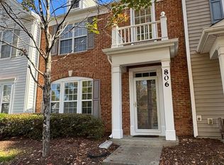 806 Walnut Woods Dr, Morrisville, NC 27560