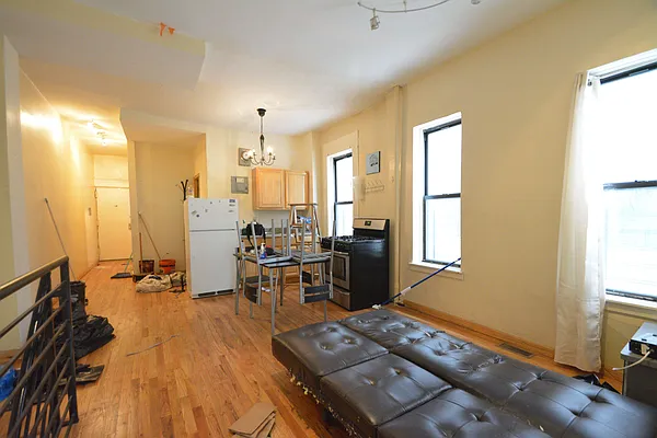 Rented by Nooklyn NYC LLC | media 32