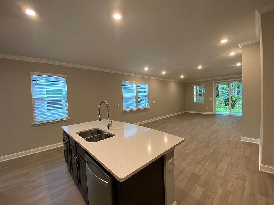 2nd image of 161 Greenway Ln