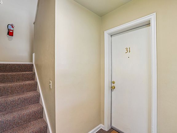 4th image of 2120 NE Halsey St APT 31