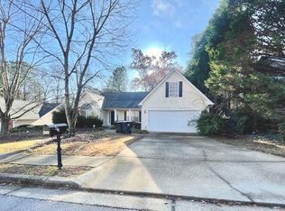 3960 Brushy Wood Dr, Loganville, GA 30052