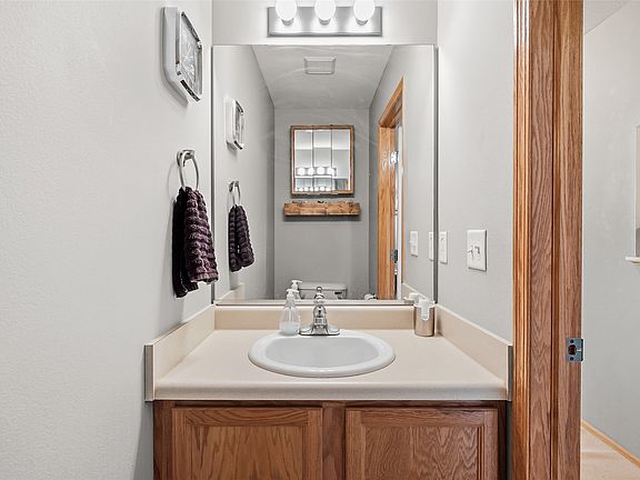 5th image of 1242 SE Village View Ln