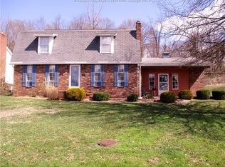 509 Fitzhugh St, Ravenswood, WV 26164