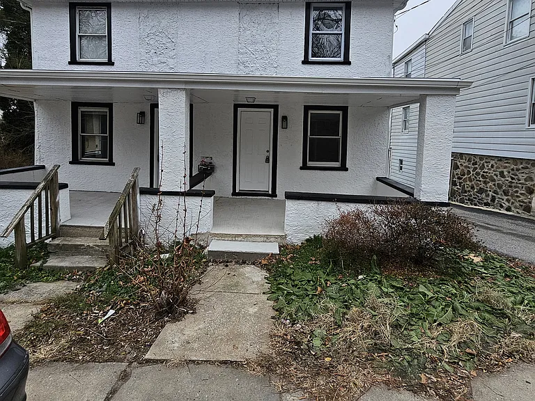 48 Old Lancaster Rd — Photo 1