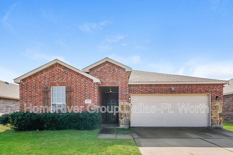 1st image of 5837 Mountain Bluff Dr
