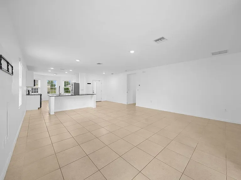10464 Canal Brook Ln — Photo 5
