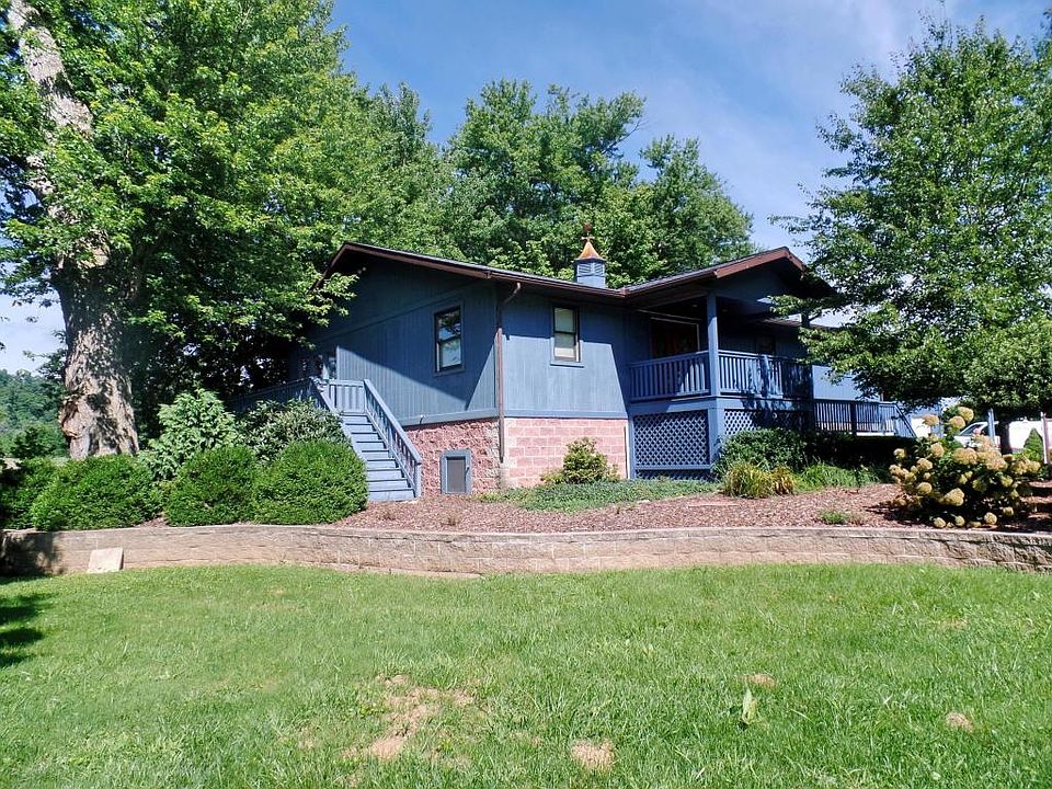 1st image of 7695 Pioneer Dr