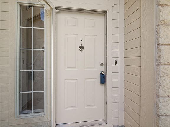 5th image of 18 Azalea Dr