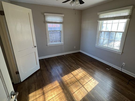 5th image of 604 NW 50th St
