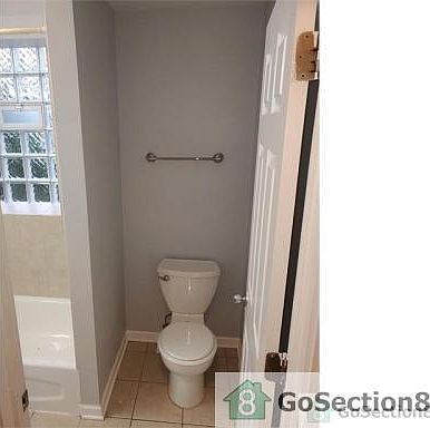 3rd image of 9122 S Dauphin Ave #2MC