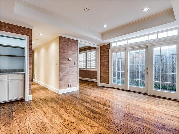 2nd image of 3517 McFarlin Blvd