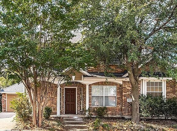 2nd image of 4463 Shamrock Dr